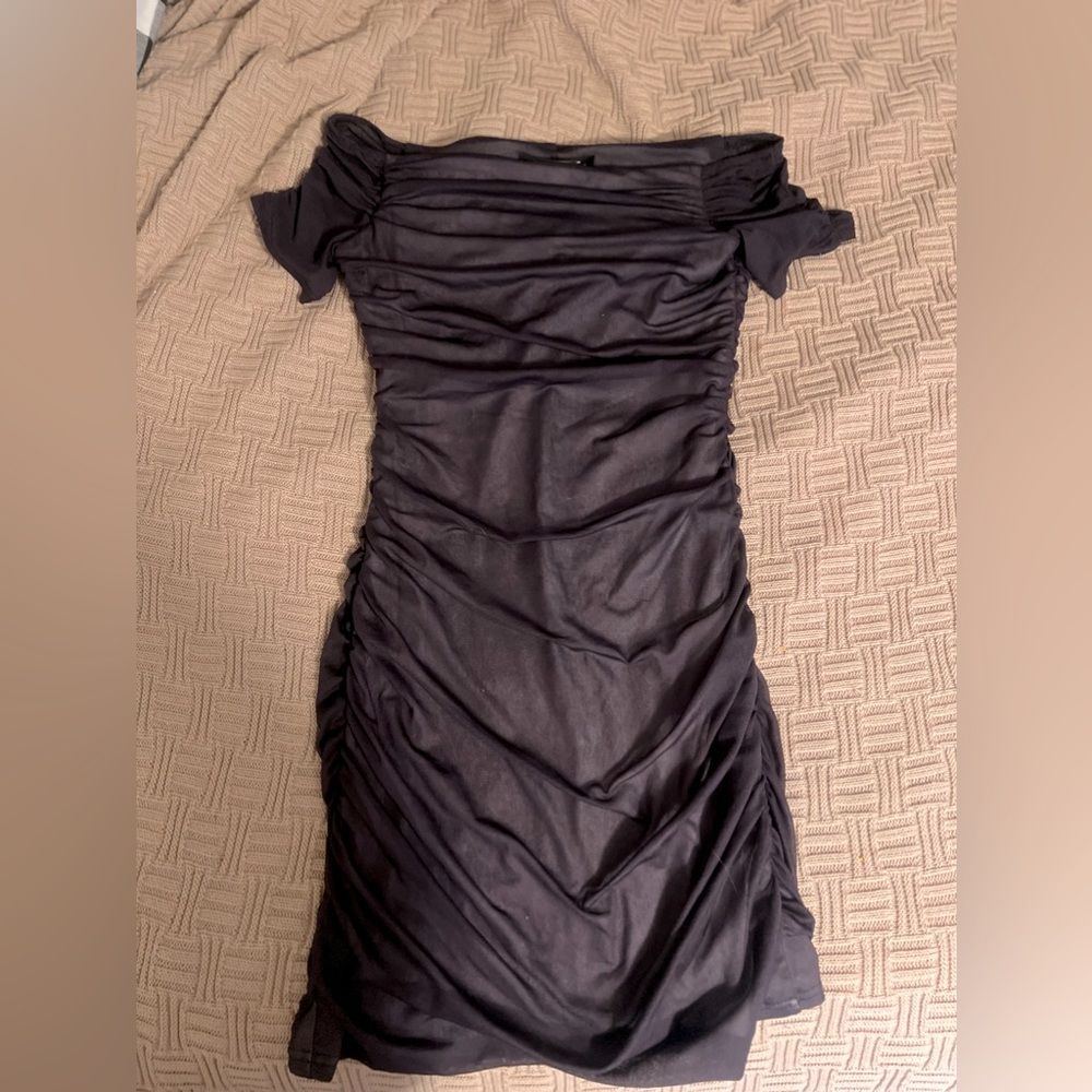 Bodycon off the shoulders fitted dress